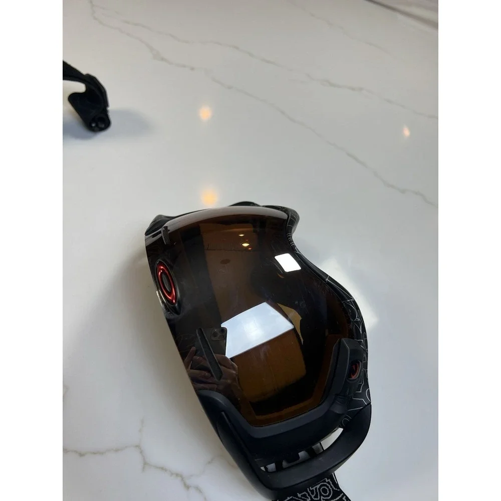Oakley Airwave 1.5 Ski Goggles Bluetooth and Wi-Fi‎ w Wrist Controller Tested